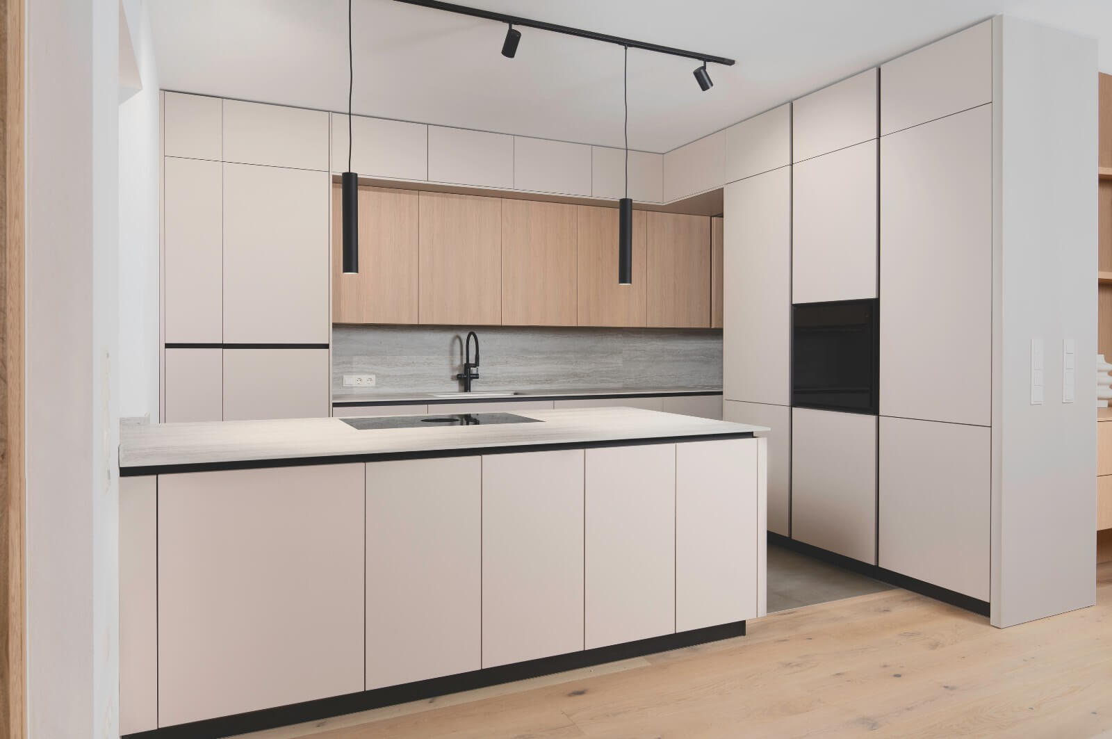 Exklusive Küchenplanung Graz – Moderne Luxusküche mit High-End Geräten